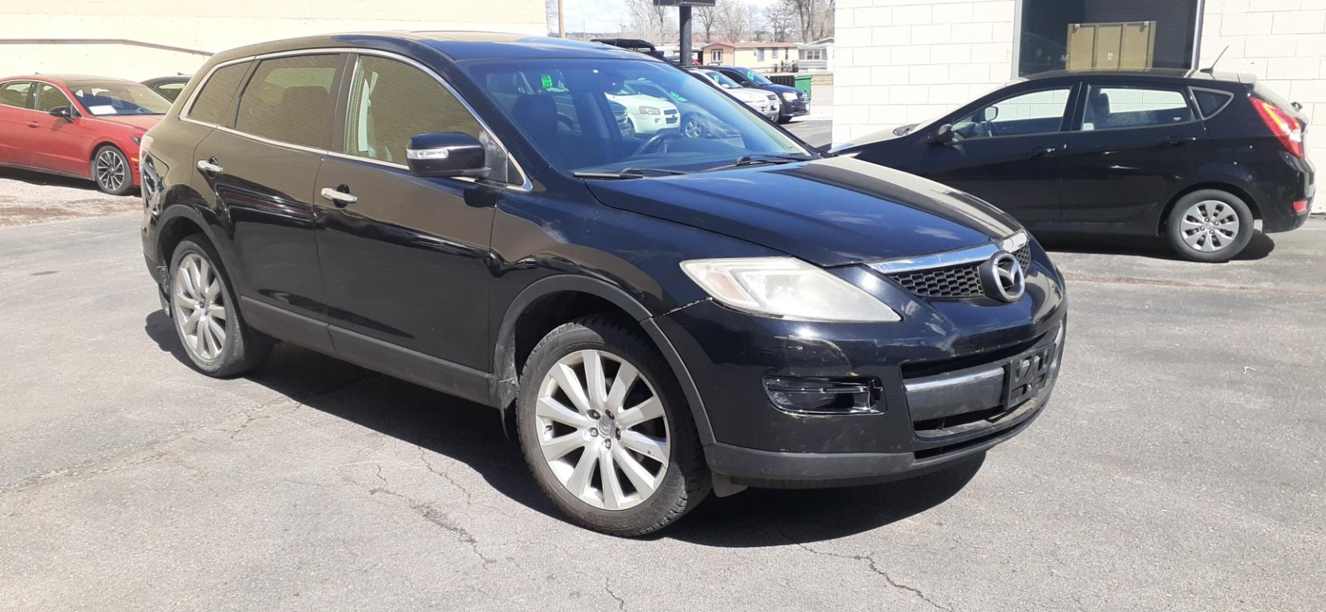 2008 Mazda CX-9 Grand Touring AWD (JM3TB38A880) with an 3.7L V6 DOHC 24V engine, 6-Speed Automatic Overdrive transmission, located at 2015 Cambell Street, Rapid City, SD, 57701, (605) 342-8326, 44.066433, -103.191772 - CARFAX AVAILABLE - Photo#4